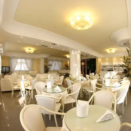Luxor Hotel 3*