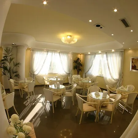 Hotel Luxor 3*